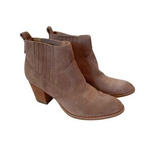Dolce Vita Jenna taupe suede western ankle boots size 8.5